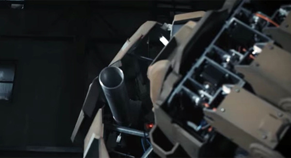 【速報】新たな巨大ロボット対決の勃発か！米メガボッツが中国FutureWiseの戦闘ロボットの動画を受け取る