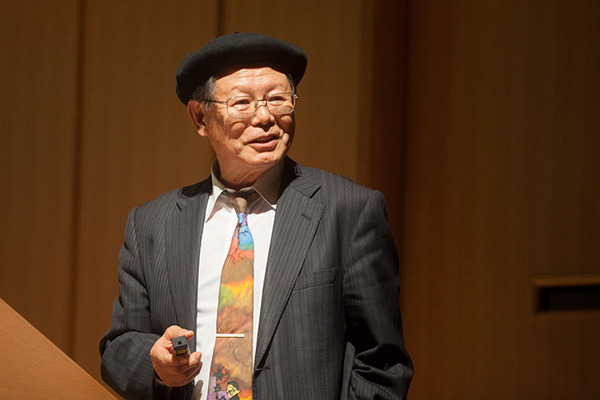 「心を持ったロボットは作れるか」「超快適空間の実現にAIと音楽と映像の役割とは」玉川大学AIBot研究センターのパネル討論