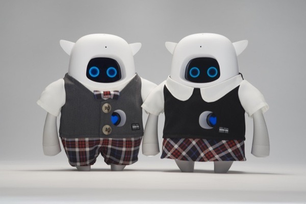 英会話学習AIロボット「Musio X」のスペシャルユニフォームは2種類