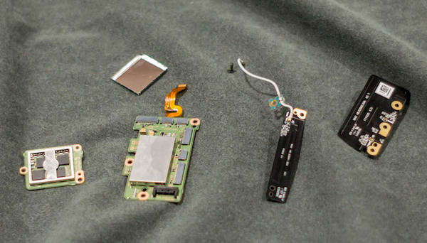 【aibo 解体新書】ソニーの本気を見た！ 新型aibo分解レポート