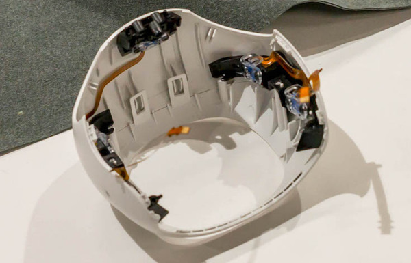 【aibo 解体新書】ソニーの本気を見た！ 新型aibo分解レポート