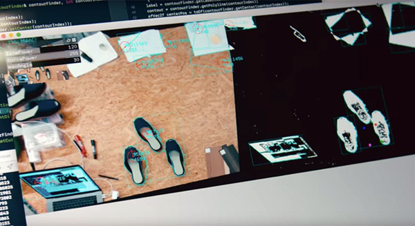 【びっくり】未来の旅館はテーブルや座布団、スリッパが自動で定位置に戻る? 日産が自動駐車機能を旅館に応用しちゃった