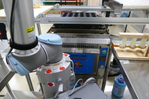 コネクテッドロボティクスはタコ焼きから飲食ロボットサービス市場立ち上げを目指す