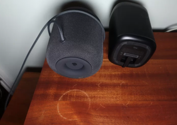 HomePodが木製テーブルにリング跡を残す問題発生、既に対策商品も登場