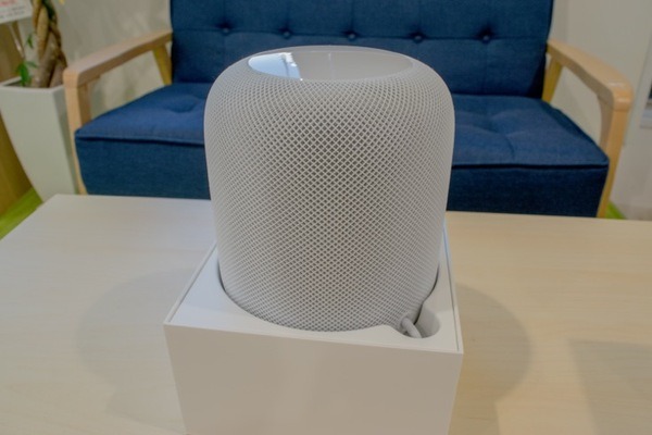 「HomePod」開封の儀　Apple初のスマートスピーカーはずしりと重かった