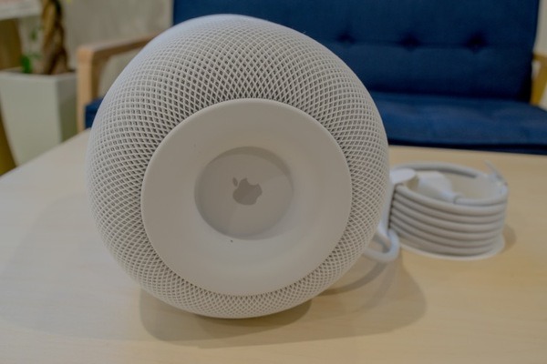 「HomePod」開封の儀　Apple初のスマートスピーカーはずしりと重かった