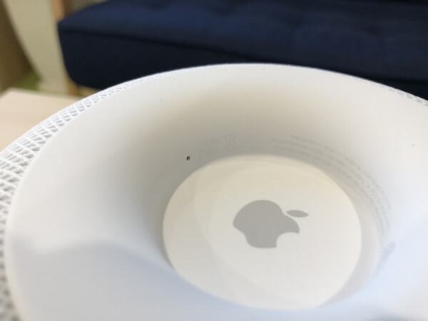 「HomePod」開封の儀　Apple初のスマートスピーカーはずしりと重かった