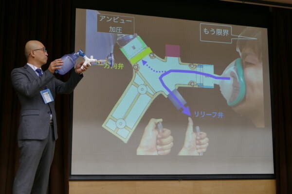 脊損者用歩行アシスト装具「C-FREX」は2020東京オリンピックでの聖火ランナーを目指す　埼玉医工連携成果発表会レポート