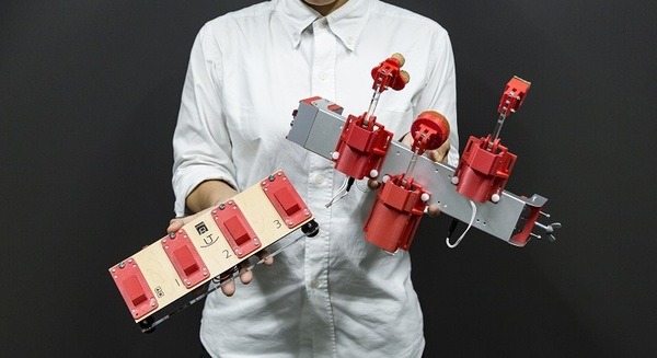 打楽器のカホンが自動でビートを刻む、リズム演奏ロボット「Cabot(カボット)」が素敵！米テキサスで開催のSXSW 2018 Trade Showに登場