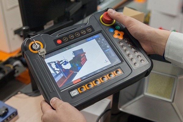 産業用ロボットの4大問題に挑む！知能化／完全ティーチレス／ばら積みピッキングを実現したMUJINコントローラの凄さと特徴