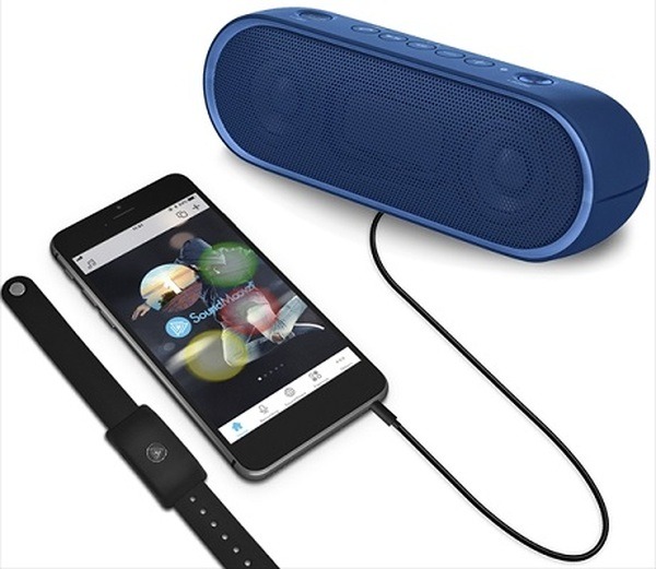 踊ることで音を奏でる！ 近未来的ウェアラブル楽器ガジェット「SoundMoovz」、ヴィレヴァンオンラインで販売開始