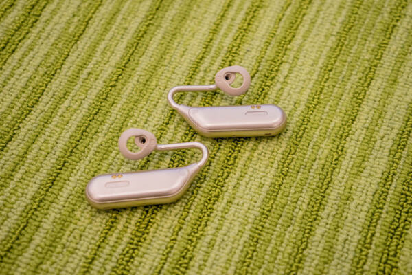【レビュー】本日予約開始！AIアシスタント搭載のソニーの新製品「Xperia Ear Duo」は”オープン”イヤーヘッドセット！LINE Clovaも使える