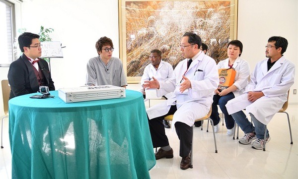 ロンブー淳が手術支援ロボット「ダ・ヴィンチ」で驚きの最先端医療技術をシミュレーション体験！MBSテレビ「ロンブー淳の居座り。」