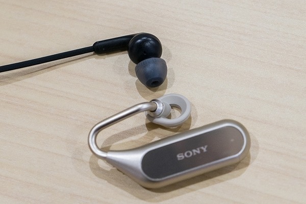 【実験】話題のソニー「Xperia Ear Duo」レビュー、耳をふさがないヘッドホンは音漏れしないのか?