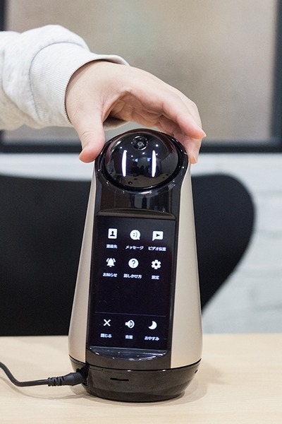 ソニーのロボット「Xperia Hello!」ロボスタ編集部のこだわり解説！「ハローのここが好き！こんな機能が欲しい！」