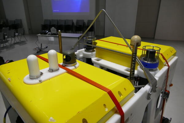 東大生産研と九工大、自律型海中ロボット「Tuna-Sand2」を初公開　海中の生物を全自動でサンプリング