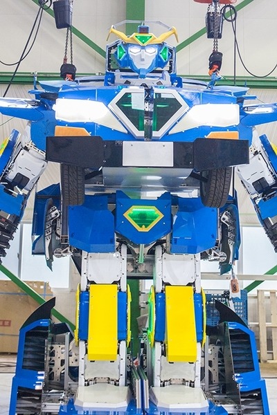 【速報】全長4mの人型変形ロボットが車にトランスフォーム！人が乗れる「J-deite RIDE」を公開、ド迫力変形映像を見よ！
