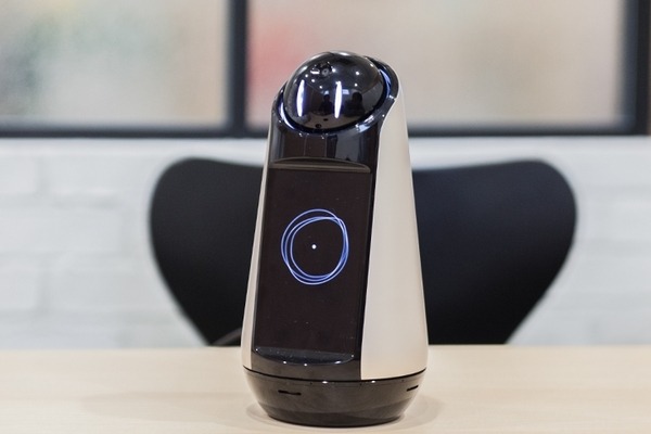 有料老人ホームに「Xperia Hello!」を試験導入へ　コミュニケーション頻度や心身の変化を効果検証