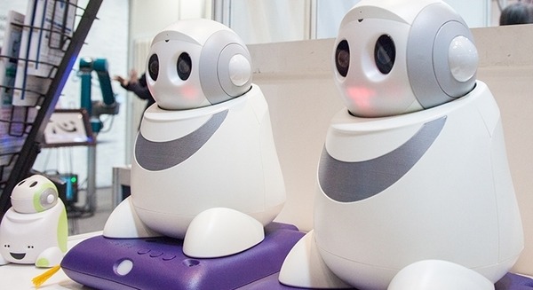 NECプラットフォームズ「PaPeRo i」のパートナー企業が開発したソリューション事例を紹介