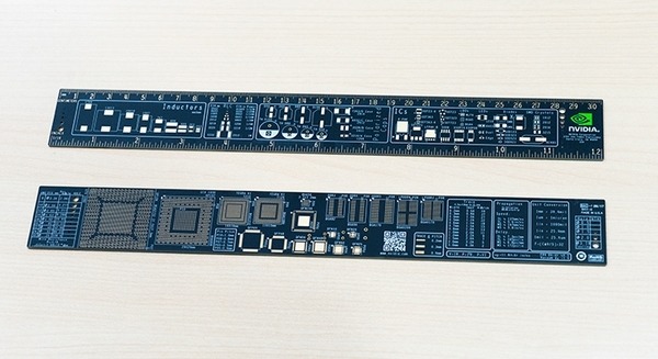 SNSで話題の幻のアイテム「NVIDIA定規」(ルーラー)を5名様に【ロボスタプレゼント】