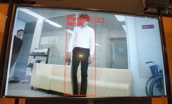 【富士通フォーラム 2018レポート】VRツールを使ったロボピンの振り付けやロボットのビジネス活用