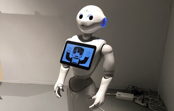 ロボホンやPepper、Xperia Hello!も活躍する防災イベント、NHK福岡放送局で開催！子ども達もロボットと防災サバイバル体験