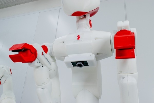 【動画あり】17軸の上半身ヒューマノイド型双腕ロボット、6月1日より発売 　アールティが開発