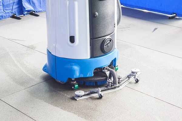 清掃業界の高齢化とスタッフ不足に挑む！三菱地所が日本信号の自動運転掃除ロボット「クリナボ」の実証実験デモを公開 (2)