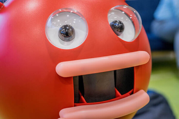 噂の拍手ロボット「ビッグクラッピー」レビュー！ 開封の儀