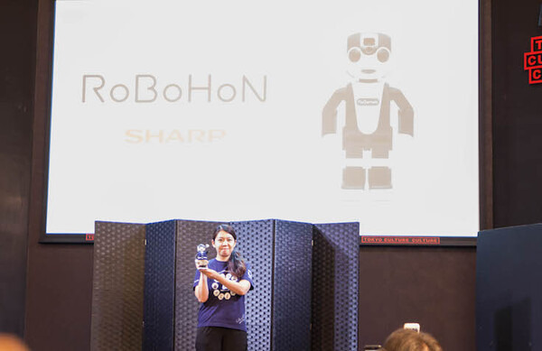 10種のロボットが集結！ 衣装をまとったロボットファッションショー「ロボコレ2018」が開催