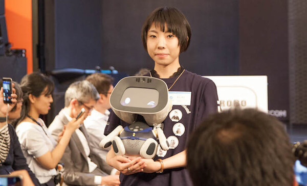10種のロボットが集結！ 衣装をまとったロボットファッションショー「ロボコレ2018」が開催