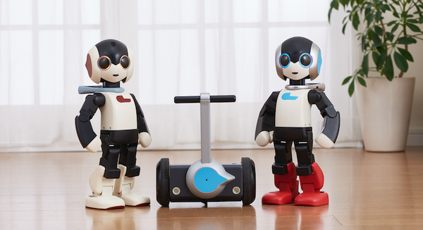 ロボットクリエイターの高橋智隆さんがロボスタオフィスにやってきた！ 高橋さんのロボットが愛される理由とは
