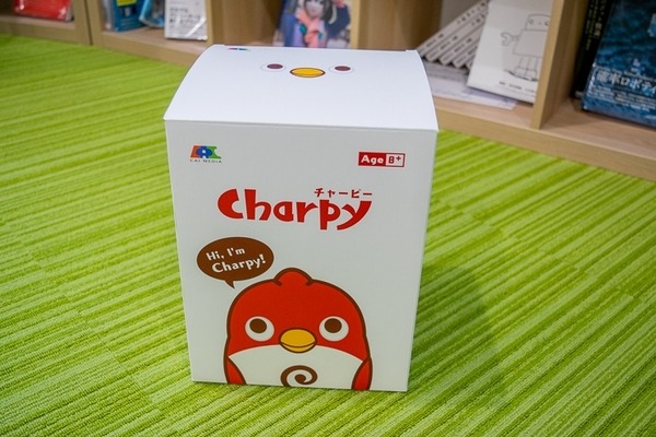 英会話ロボット「Charpy（チャーピー）」開封の儀！ aiboも興味津々