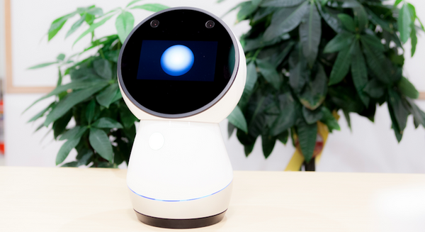 家庭用ロボット開発のJibo社が2度のレイオフを実施　話題のロボットがなぜ苦境に？