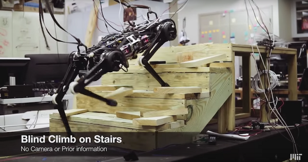 MIT開発の四足歩行ロボット「Cheetah 3」は大ジャンプができ、視覚情報なしで階段をのぼる