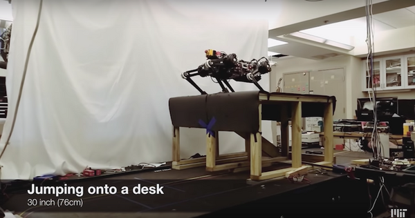 MIT開発の四足歩行ロボット「Cheetah 3」は大ジャンプができ、視覚情報なしで階段をのぼる