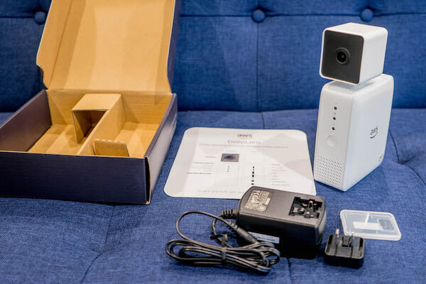 【レビュー】手軽に深層学習が始められる「AWS DeepLens」をゲット！さっそく開封の儀