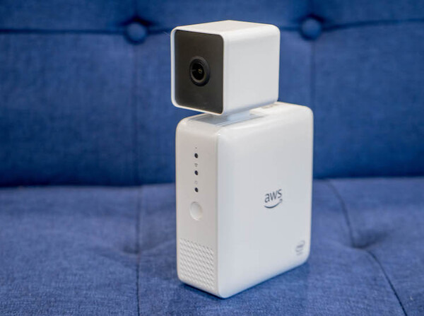 【レビュー】手軽に深層学習が始められる「AWS DeepLens」をゲット！さっそく開封の儀