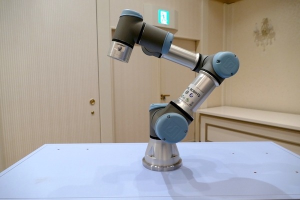 ユニバーサルロボット、新主力製品「e-シリーズ」の説明会を実施　UXを刷新、より幅広い現場で速やかに使えるように