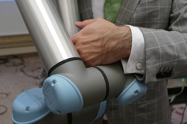 ユニバーサルロボット、新主力製品「e-シリーズ」の説明会を実施　UXを刷新、より幅広い現場で速やかに使えるように