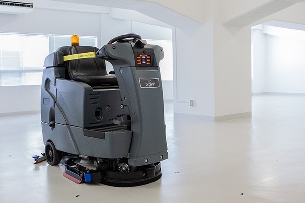 ソフトバンクの自動運転掃除ロボット(大型スクラバー)「RS26」発売！価格は248万円、サービス名は「AI清掃PRO」