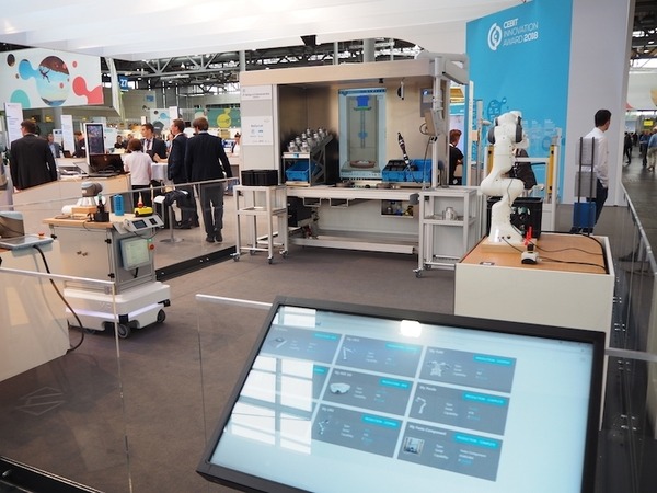 リニューアルしたドイツの「CEBIT」でロボットは？ Pepperやロボットバンドが存在感
