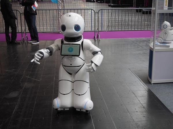 リニューアルしたドイツの「CEBIT」でロボットは？ Pepperやロボットバンドが存在感