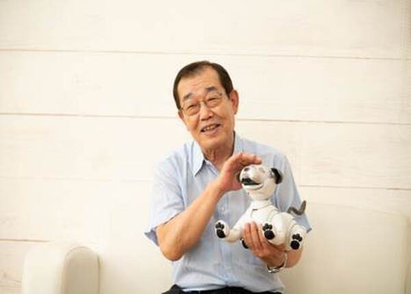 犬型ロボット「aibo」、本物の犬から仲間として認識　ソニーが実験