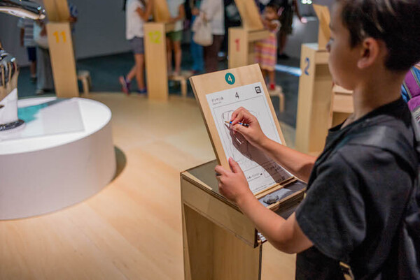 日本科学未来館で開催中の「デザインあ展」でロボット見てきた