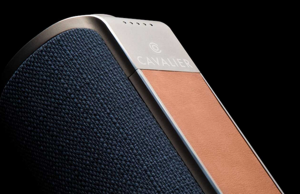 Cavalier Audioがこだわり素材の高級ポータブルスマートスピーカー「The Maverick」を発売。お値段約300ドル