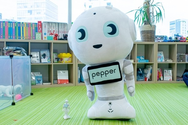 でかすぎて邪魔なのに人気「特大ペッパーぬいぐるみ」が一般販売開始