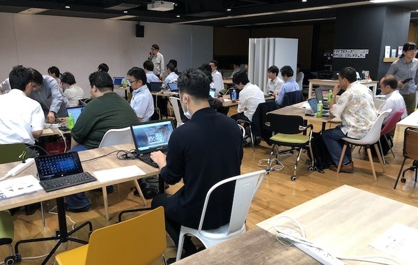 NTTドコモの「セバスチャン」で作る会話デバイス　開発方法とその魅力に迫る