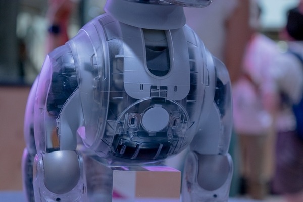 第一回「aiboファンミーティング」レポート　中が丸見えの「スケルトンaibo」の初展示も　#aibo