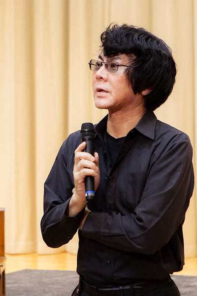 夏目漱石アンドロイド演劇「手紙」を初上演！平田オリザ氏の作・演出、二松学舎大学で